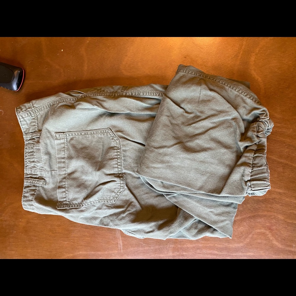 Cropped Cargo Pants